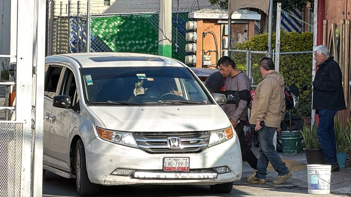 se-entrega-hombre-que-mantenia-como-rehenes-a-seis-de-sus-familiares-en-tecamac-edomex_27ba9206-0a42-4e9c-92e4-5d82bb120f45_medialjnimgndimagefullsize